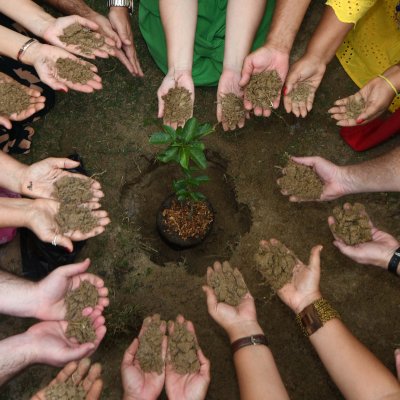 [OAB-BA planta baobá em homenagem a Esperança Garcia no Clube dos Advogados ]