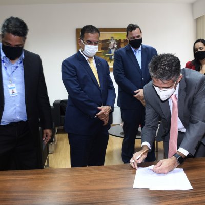 [OAB da Bahia e INSS assinam acordo de cooperação técnica]